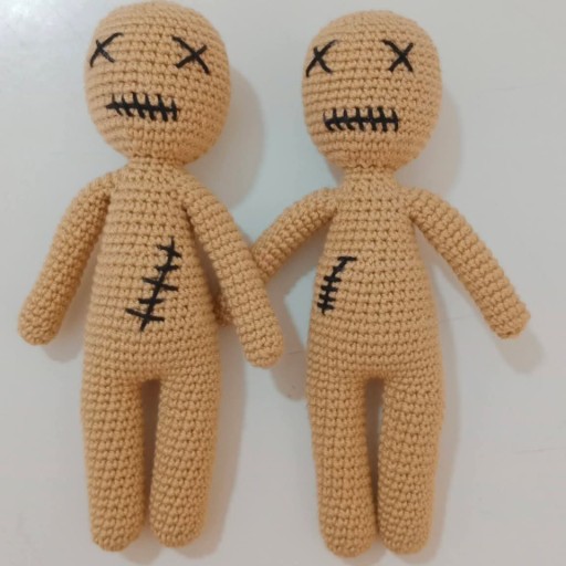 Pareja de muñecos vudú